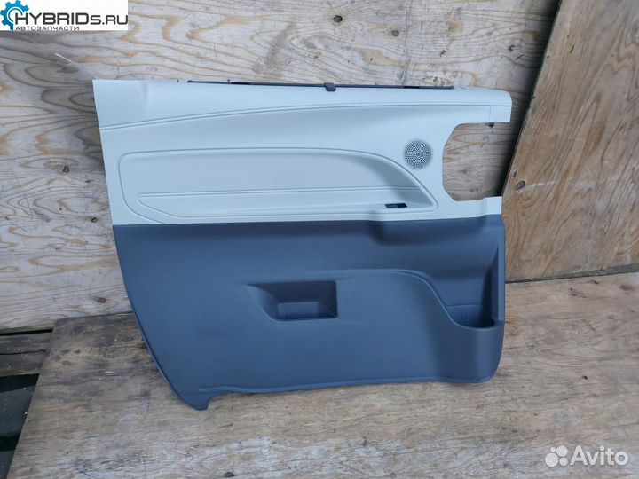 Обшивка двери задней левой Toyota Sienna 3 рест