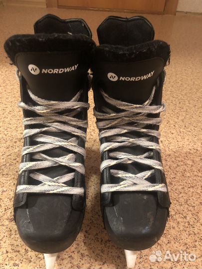 Коньки хоккейные 37 размер