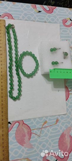 Комплект из нефрита