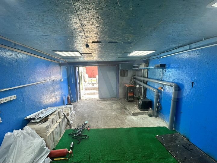 Гараж, > 30 м²