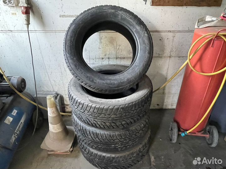 Kumho I'Zen KW32 225/65 R17