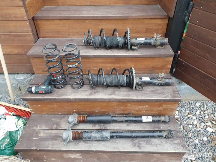 Амортизаторы Audi A1