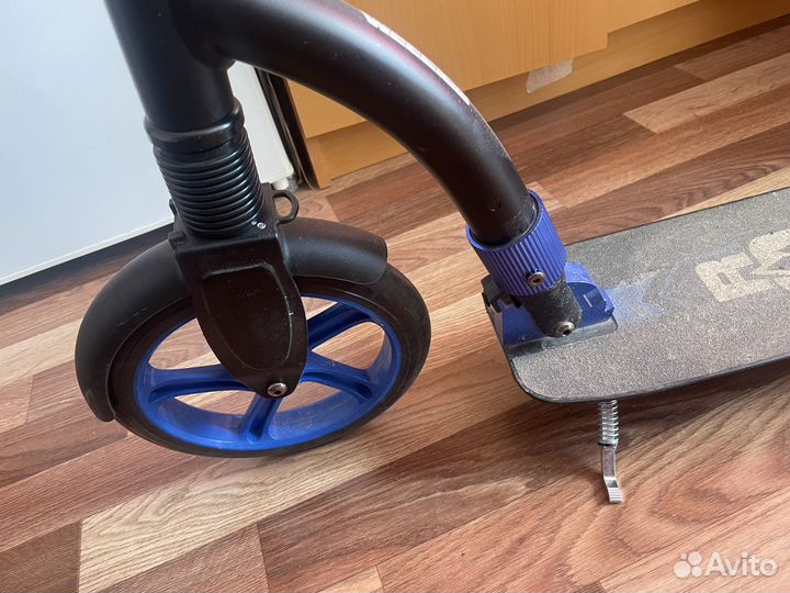 Самокат городской для взрослых Weelz Rock