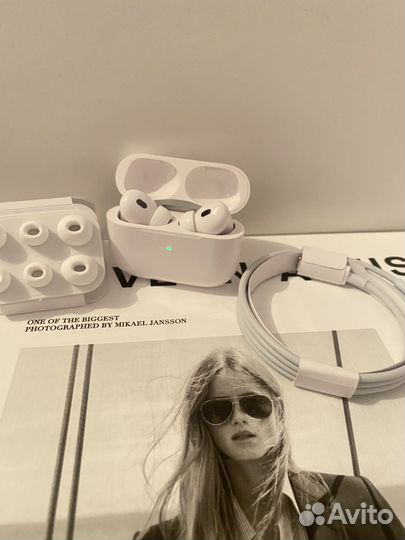 Продам беспроводные наушники