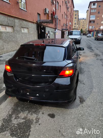 Opel Astra GTC 1.8 AT, 2010, 240 000 км