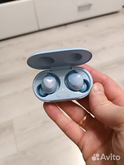 Наушники Samsung Galaxy Buds plus