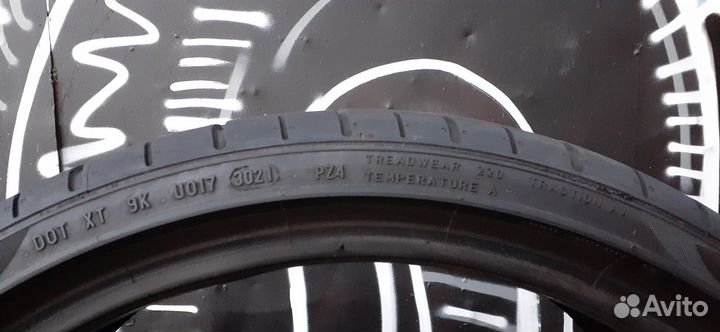 Pirelli P Zero PZ4 235/35 R20