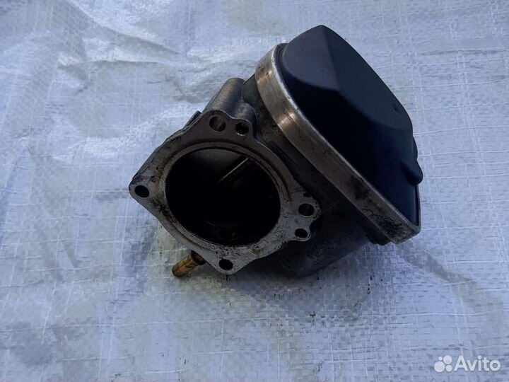 Дроссельная заслонка Renault K4M 1.6 i