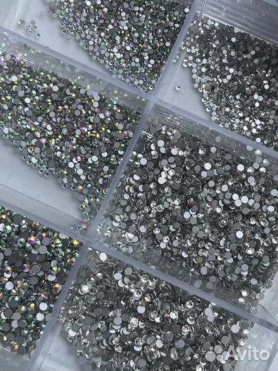 Стразы для ногтей/маникюра и бульонки