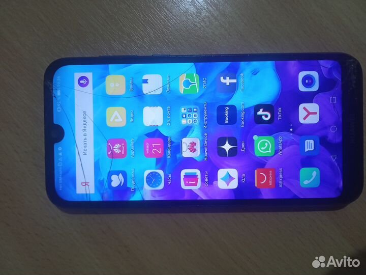 Продаю телефон Huawei Y5