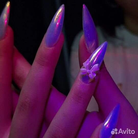 Модель на маникюр