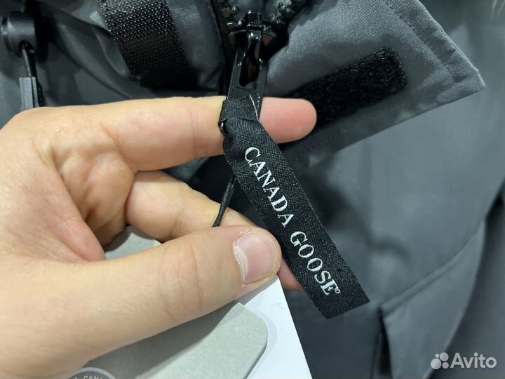 Зимняя мужская куртка пуховик Canada goose