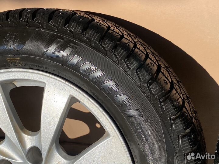 Комплект зимних колес r15