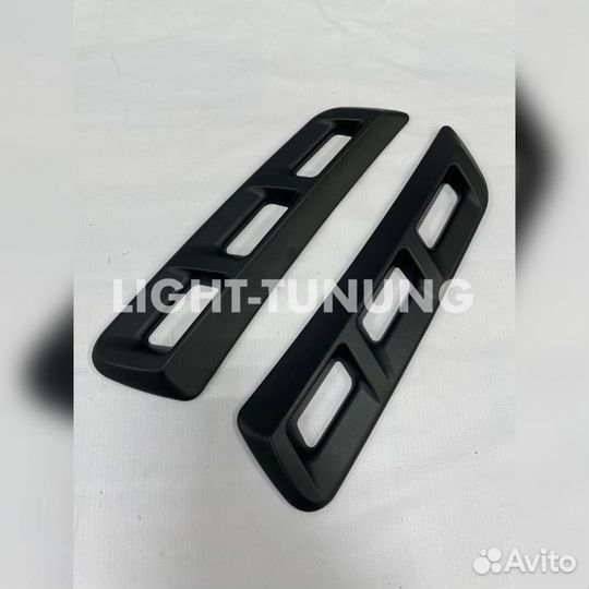 Накладки дефлекторов кузова Нива Легенд