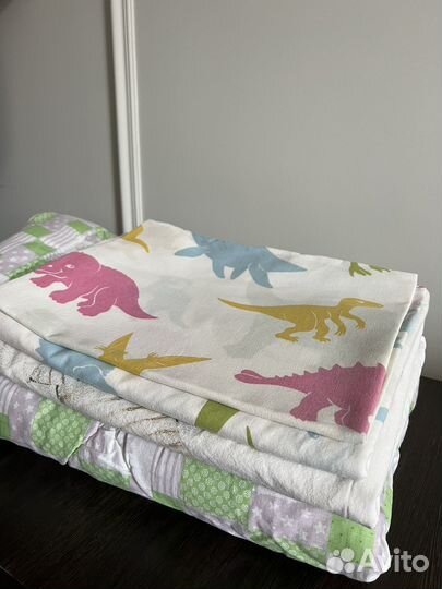 Детское стеганое одеяло и постельное белье