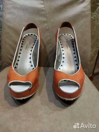 Босоножки на платформе