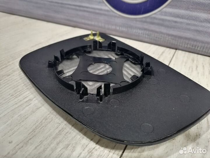 Зеркальный элемент hyundai solaris Лев