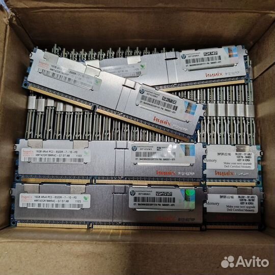 16GB DDR3 ECC REG SK hynix 8500R (1066 MHz)