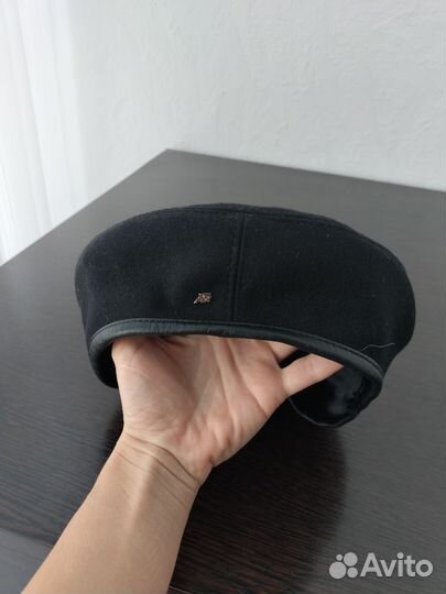 Мужская кожаная кепка