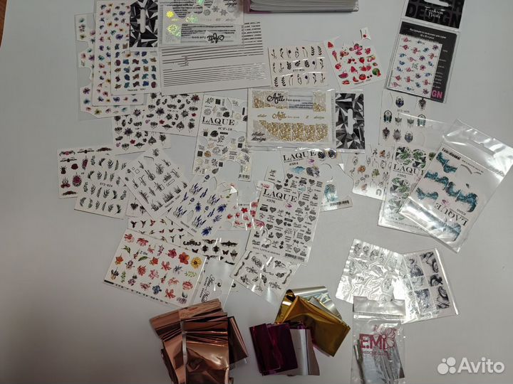 Наклейки для маникюра