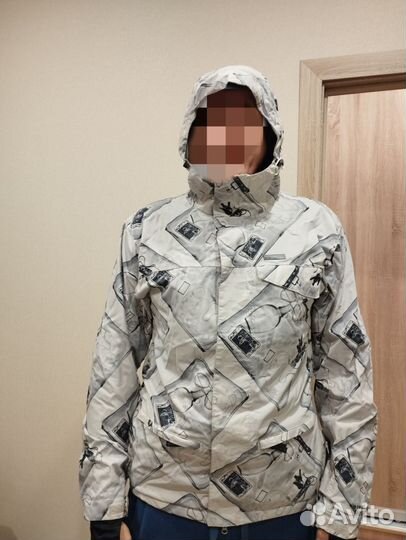 Сноубордическая куртка