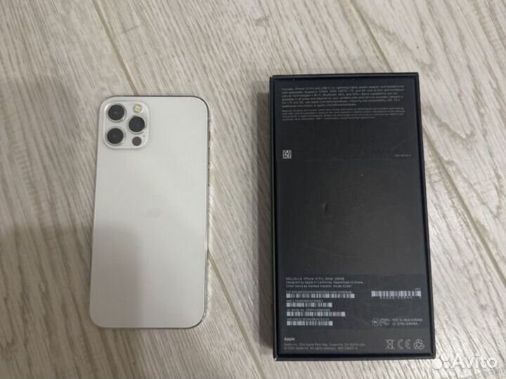 iPhone 12 Pro, 256 ГБ