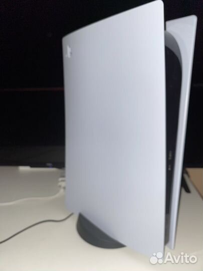 Продам новую PlayStation5 с дисководом