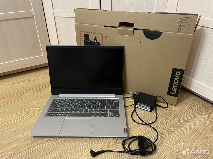 Lenovo ideapad s340 14api ryzen 3 12/256