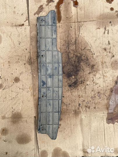 Дефлектор радиатора Hyundai Solaris 1