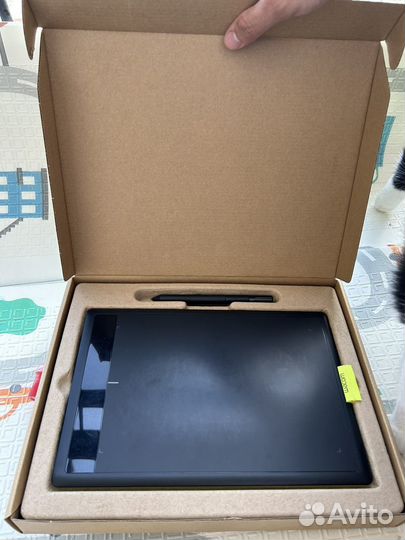 Графический планшет one by wacom medium