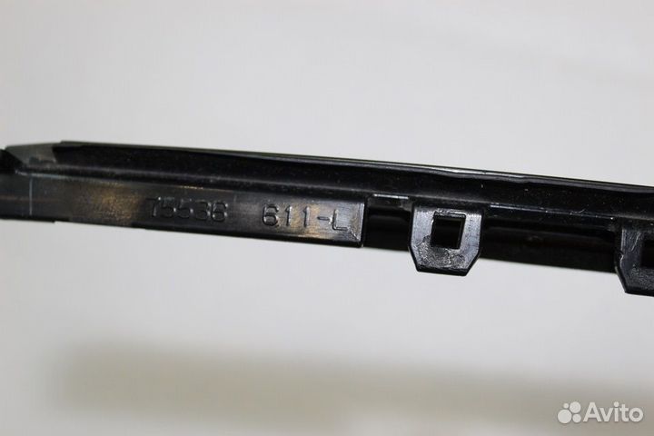 Lexus GX 460 Молдинг лобового стекла левый