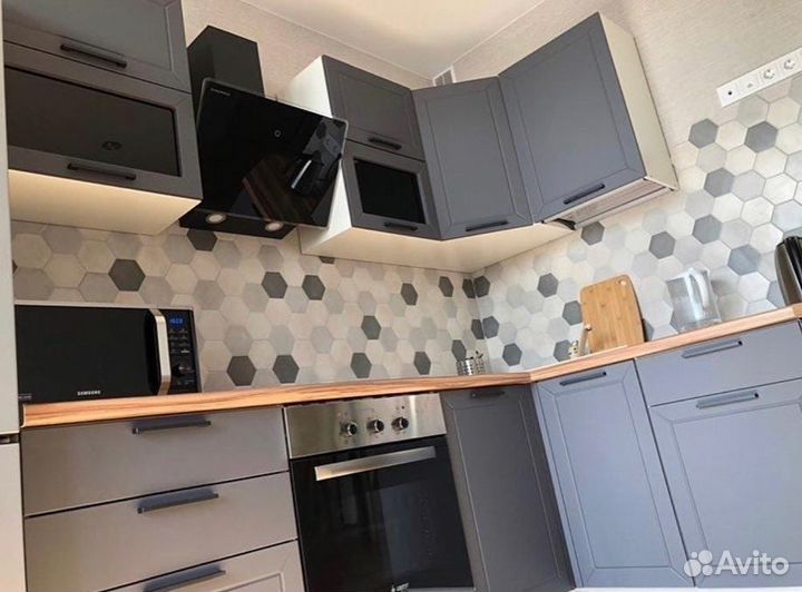 Кухонный гарнитур новый серый