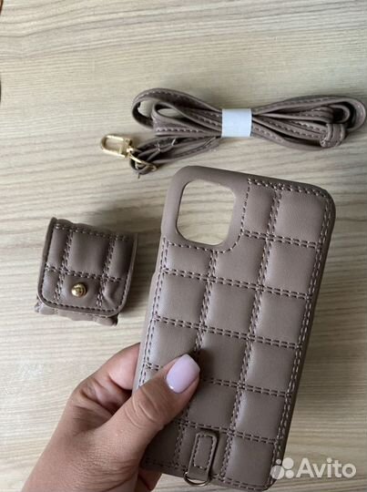 Чехол на iPhone 11