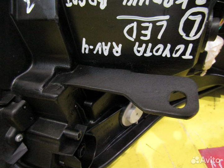 Фара левая Toyota RAV-4 15-19г 65246