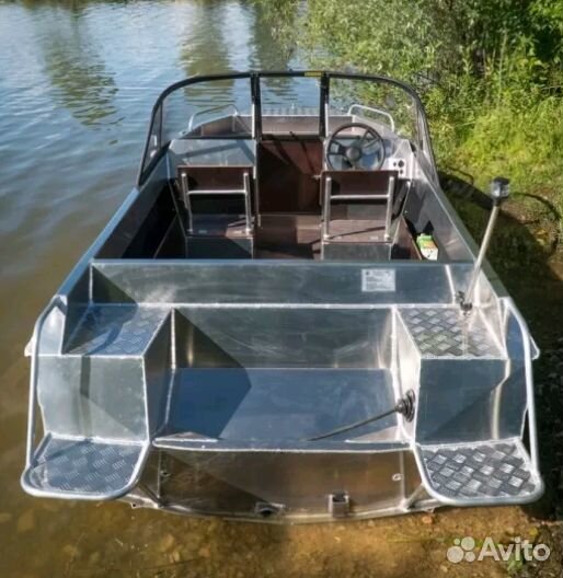 Алюминиевая лодка Тактика 460 DC