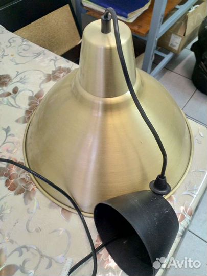 Подвесной светильник фото Икеа медного цвета