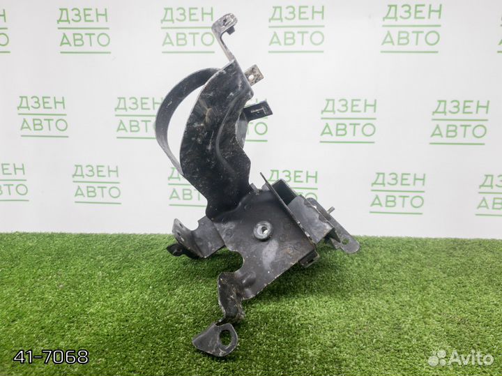 Кронштейн блока ABS Audi A6 C6