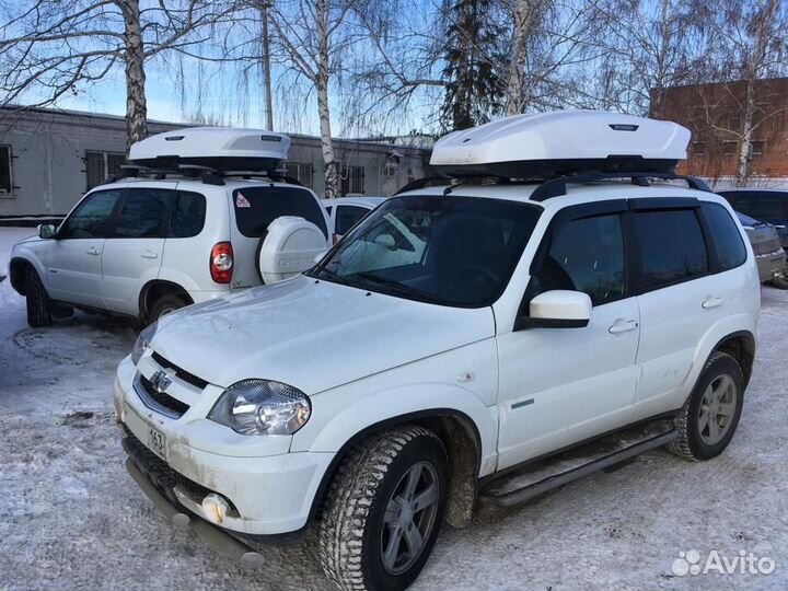 Автобокс Broomer L 430 белый глянец на Niva