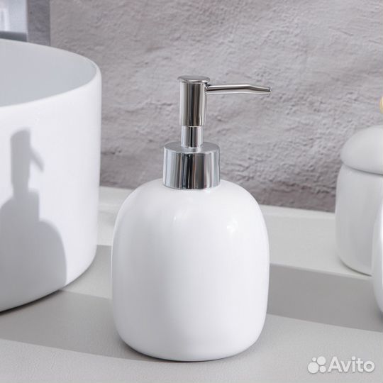 Набор аксессуаров для ванной комнаты