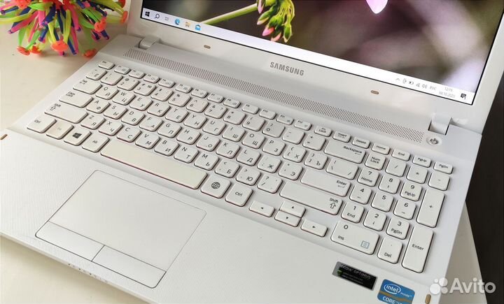 Ноутбук samsubg/ 4 ядра /ssd