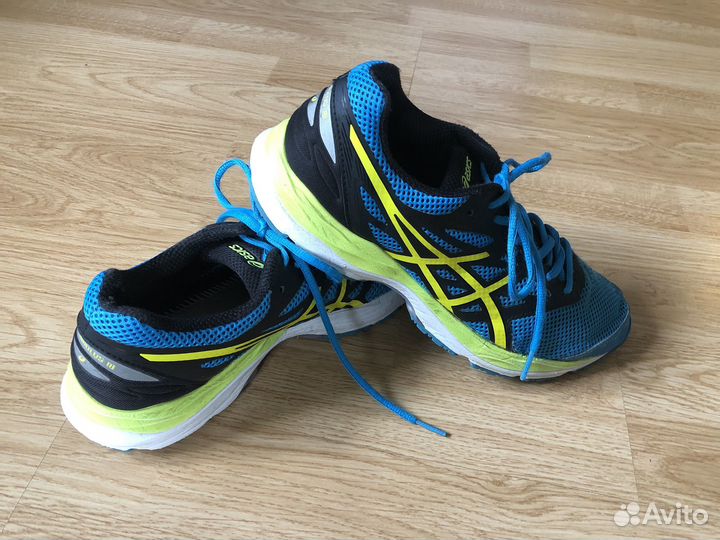 Беговые кроссовки asics
