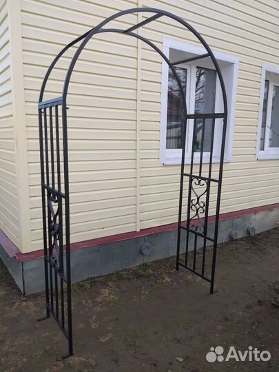 Арка садовая