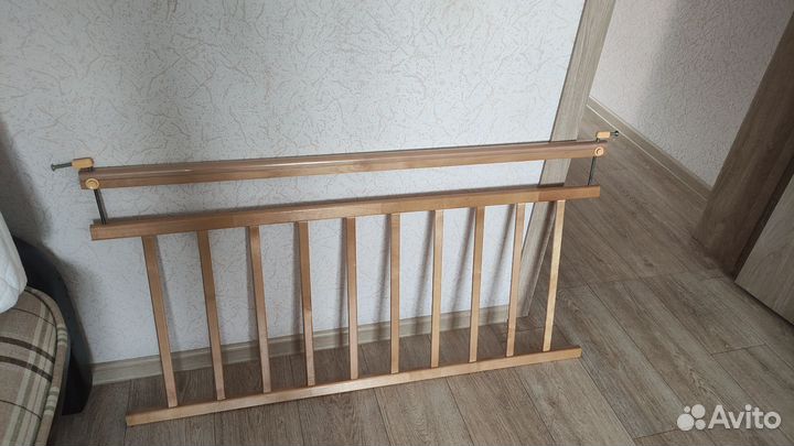 Детская кроватка с матрасом