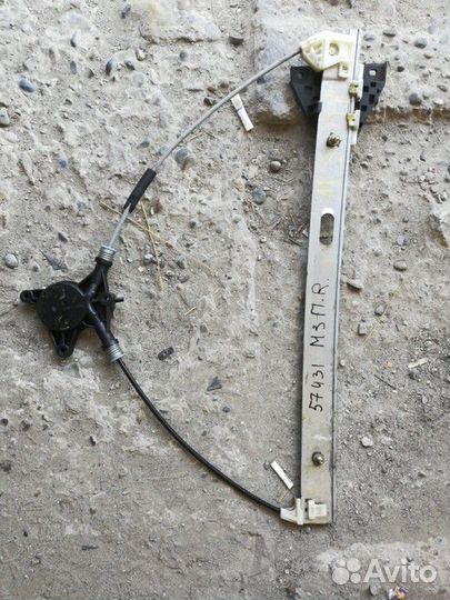 Стеклоподъемник электрический мазда передний правы