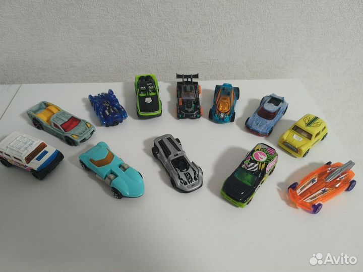 Hot wheels машинки