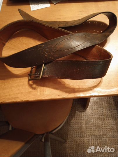 Мужской кожаный ремень коричневый