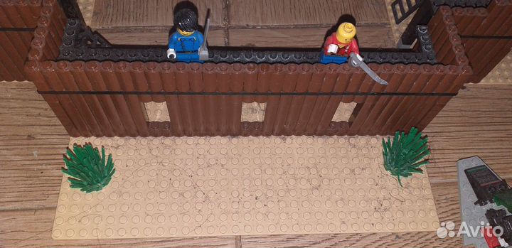 Лего замок 1990 годов оригинал (читаем описание)