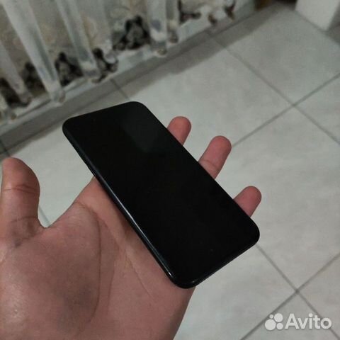 iPhone SE (2020), 64 ГБ объявление продам