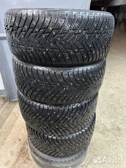 Nokian Tyres Hakkapeliitta 8 245/45 R19 и 275/40 R19