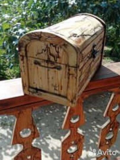 Шкатулка-сундучок